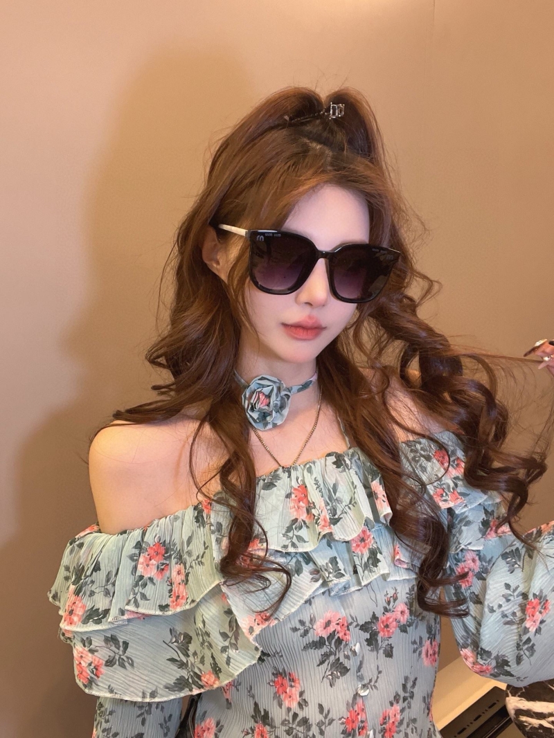 Miu miu Sunglasses